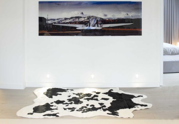 63" x 90" Sugarland Black And White Faux Hide - Area Rug - Image 4