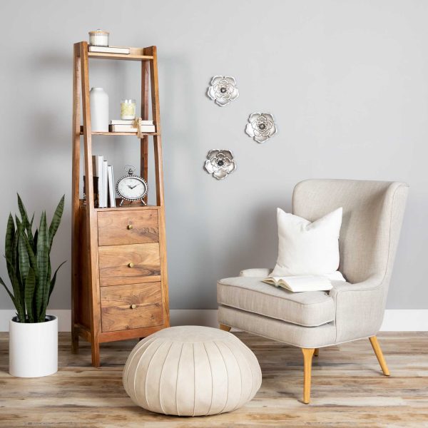 Alluring Silver Metal Wall Flowers - Image 2