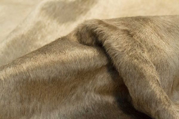 6' x 7' Gold Genuine Cowhide Area Rug - Image 2