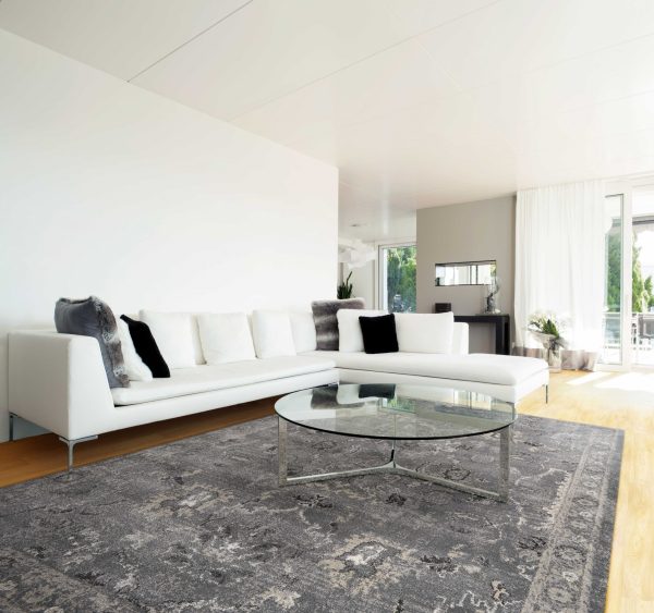 7' x 9'  Polypropylene Grey Area Rug - Image 4