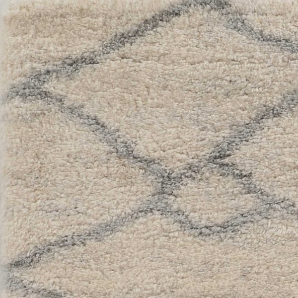 5'x8' Ivory Grey Machine Woven Chain Link Indoor Area Rug - Image 2