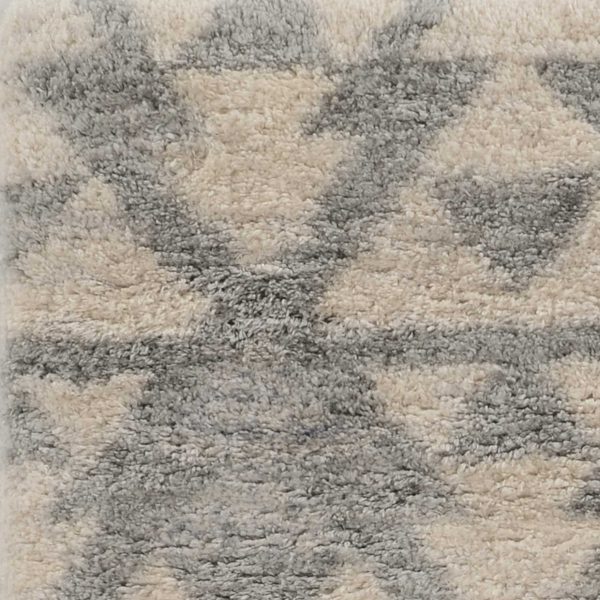 5' x 8' Ivory or Grey Geometric Triangle Indoor Area Rug - Image 2