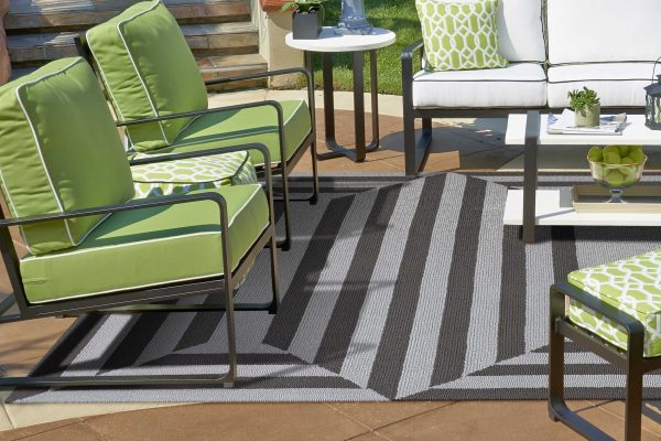 5' x 7'  UV treated Polypropylene Charcoal Area Rug - Image 2