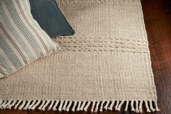 5' x 8' Natural Plain Wool Indoor Area Rug with Fringe - Image 4