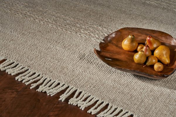 5' x 8' Natural Plain Wool Indoor Area Rug with Fringe - Image 5