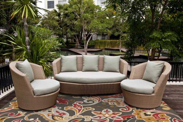 2' x 3' UV treated Polypropylene Taupe Accent  Rug - Image 2