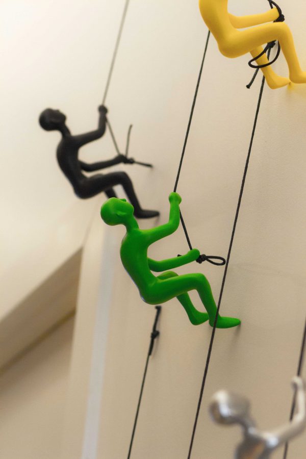 6" Green Unique Climbing Man Wall Art - Image 2