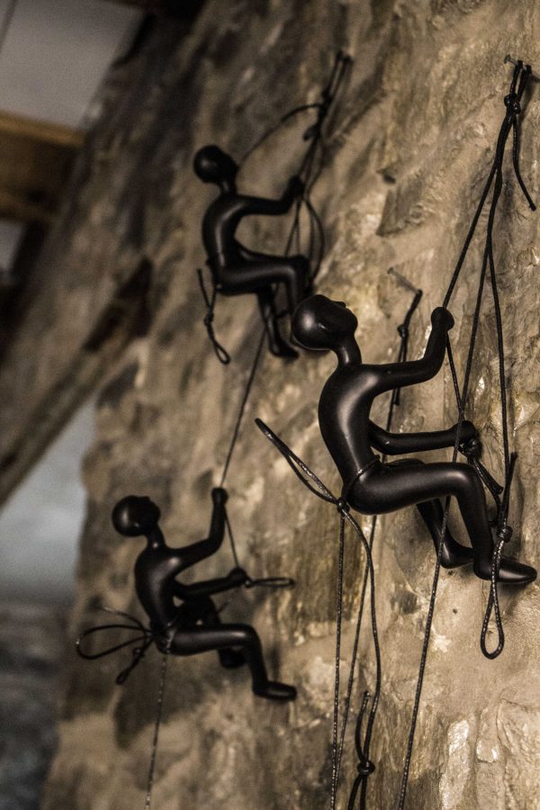 6" x 3" x 3" Resin Black 5 Pack Climbing Man - Image 3