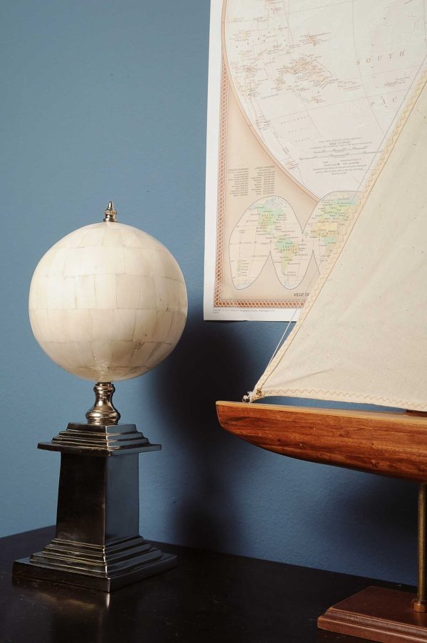 6.5" x 6.5" x 14.5" Bone Globe With Alluminum Base - Image 2