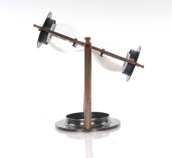 4.5" x 4.5" x 8.5" Brass Revolving Sandtimer - Image 4