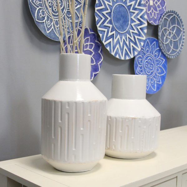 White Metal Mixed Set of 2 Table Vases - Image 2