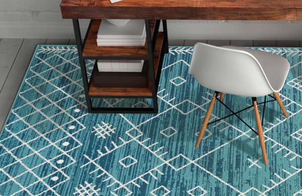 8' Ivory Blue Hand Tufted Oversized Floral Indoor Runner Rug - Image 5
