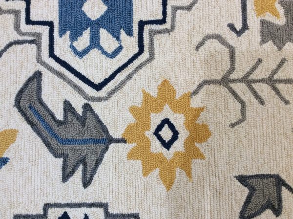 2' x 3' Ivory Polypropylene Accent Rug - Image 3