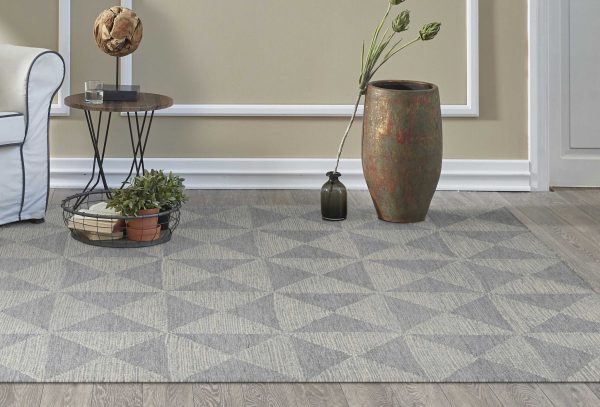5' x 7' Ivory Geometric Pattern Wool Indoor Area Rug - Image 4
