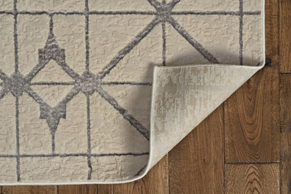5'x8' Ivory Silver Machine Woven Geometric Indoor Area Rug - Image 5