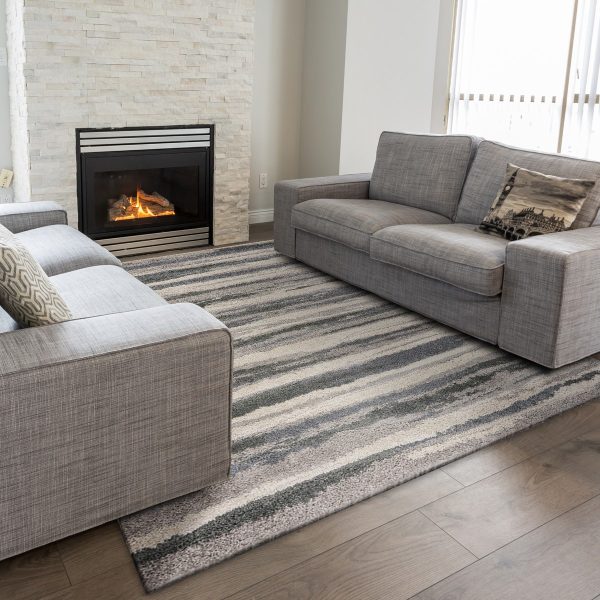 39 X 63  Grey Polypropylene Rug - Image 5