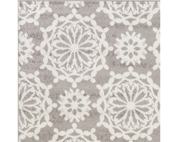 5'x8' Grey Ivory Floral Machine Woven Polypropylene Area Rug - Image 2