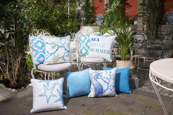 Set of 4 18" Sea Shine Summer Throw Pillow Cover in Multicolor