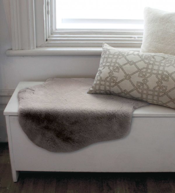 2' x 3' Gray Faux Rabbit Fur Area Rug - Image 5