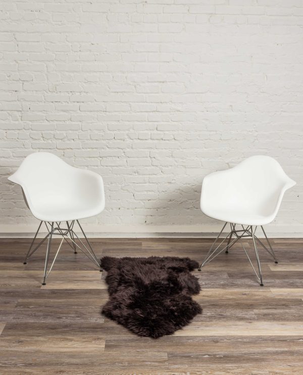 2' x 3' Chocolate New Zealand Natural Sheepskin Rug - Image 4