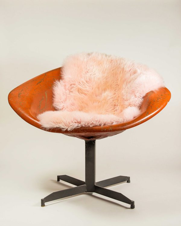 2' x 3' Rose New Zealand Natural Shearling Sheepskin Rug - Image 3