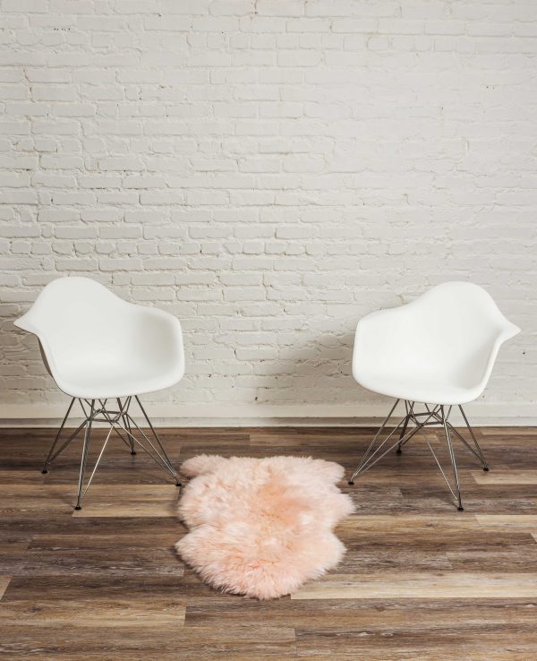 2' x 3' Rose New Zealand Natural Shearling Sheepskin Rug - Image 4