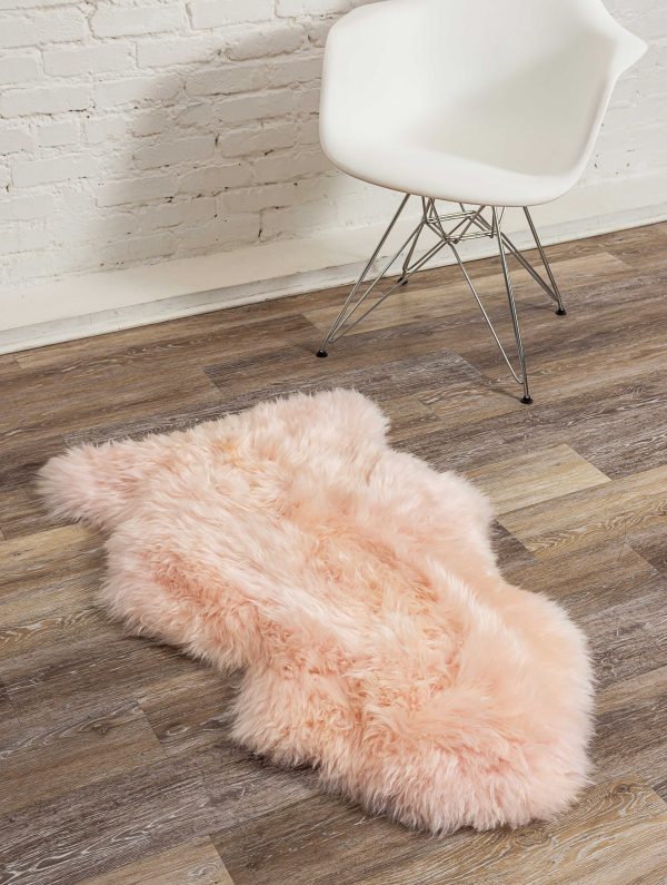 2' x 3' Rose New Zealand Natural Shearling Sheepskin Rug - Image 5