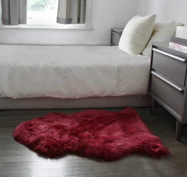 2' x 3' Raspberry New Zealand Natural Shearling Sheepskin Rug - Image 3