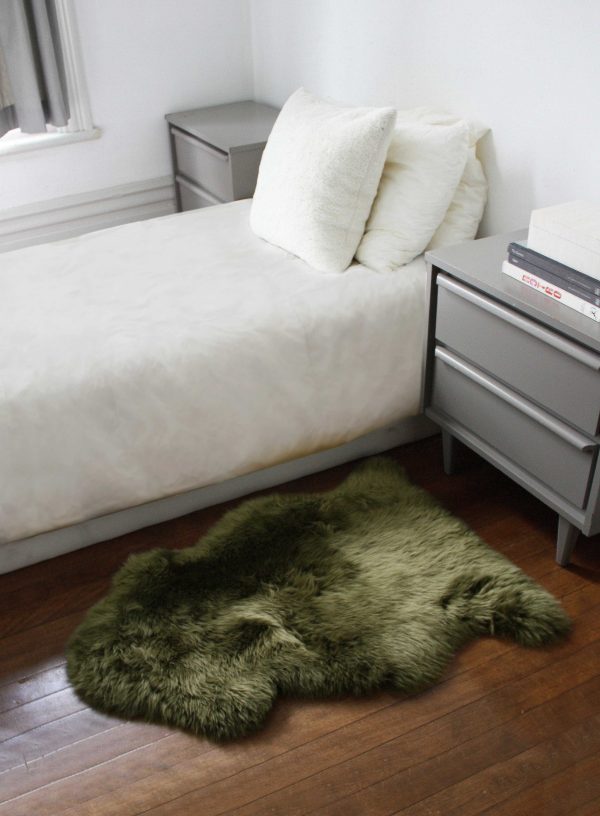 2' x 3' Khaki Green  New Zealand Natural Sheepskin Rug - Image 4