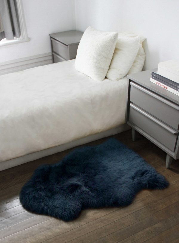 2' x 3' Navy New Zealand Natural Sheepskin Rug - Image 3