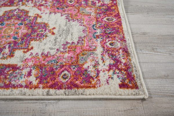 2?x 3' Ivory and Fuchsia Distressed Scatter Rug - Image 5