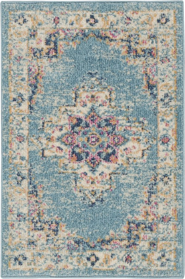 2抶3?Light Blue Distressed Medallion Scatter Rug