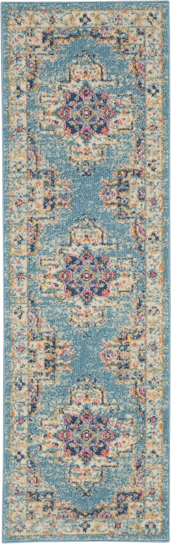 2抶6?Light Blue Distressed Medallion Runner Rug