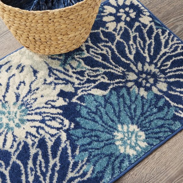 2?x 3?Navy and Ivory Floral Scatter Rug - Image 5
