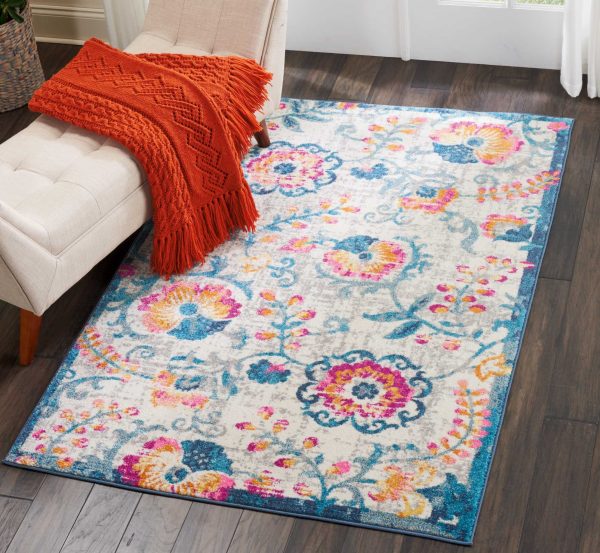 4?x 6?Ivory and Blue Floral Vines Area Rug - Image 4