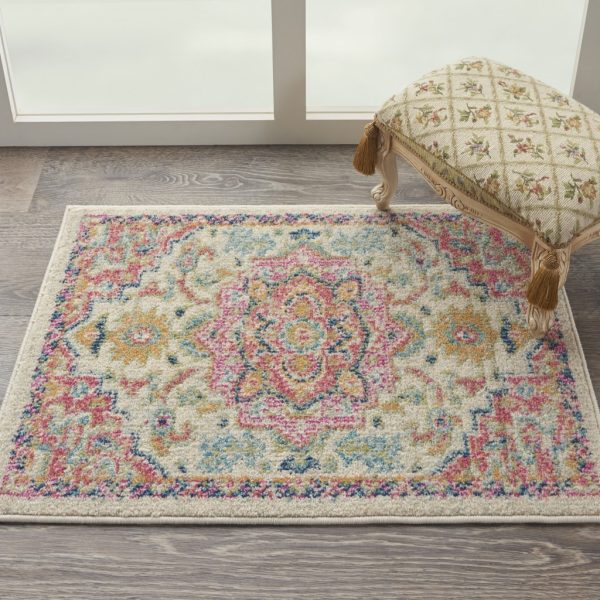 2?x 3?Ivory and Pink Medallion Scatter Rug - Image 4