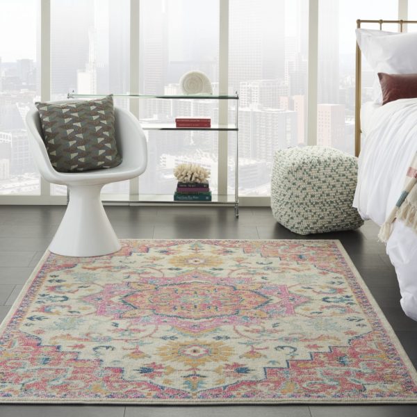 4?x 6?Ivory and Pink Medallion Area Rug - Image 4