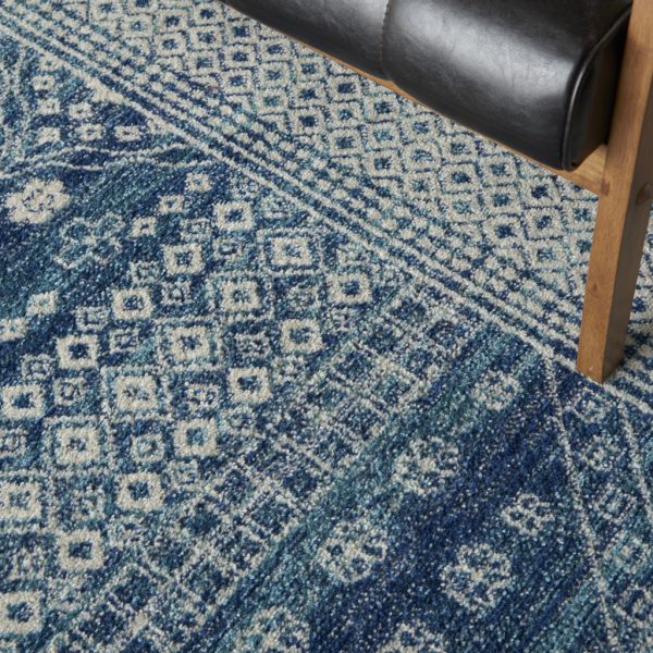 4?x 6?Navy Blue and Ivory Persian Motifs Area Rug - Image 5