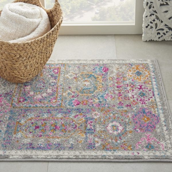 2?x 3?Gray Distressed Ornamental Scatter Rug - Image 4