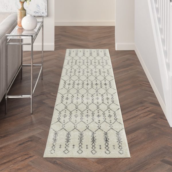 2?x 10?Ivory and Gray Geometric Runner Rug - Image 4