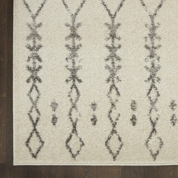 2?x 8?Ivory and Gray Geometric Runner Rug - Image 2