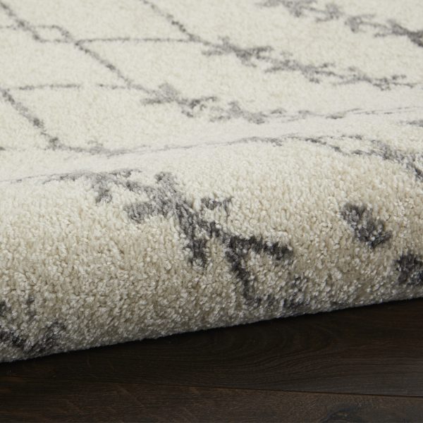 2?x 8?Ivory and Gray Geometric Runner Rug - Image 3