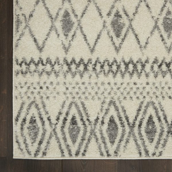 5?x 7?Ivory and Gray Berber Pattern Area Rug - Image 2