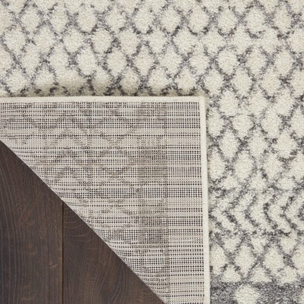 2?x 6?Ivory and Gray Geometric Runner Rug - Image 3
