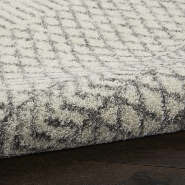 4?x 6?Ivory and Gray Geometric Area Rug - Image 3