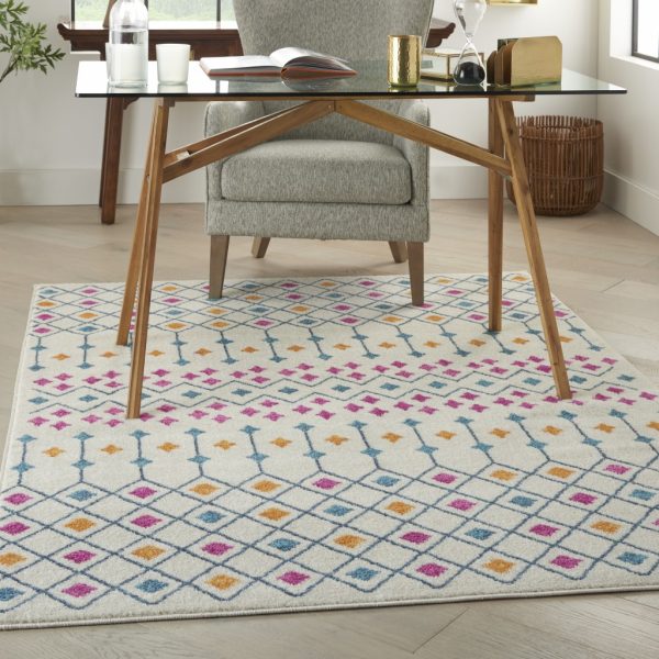 5?x 7?Ivory Jewels Geometric Area Rug - Image 4
