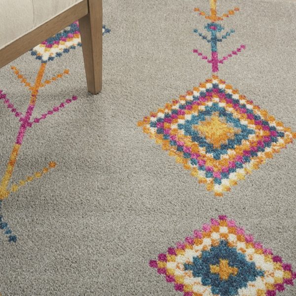 4?x 6?Gray and Multicolor Geometric Area Rug - Image 5
