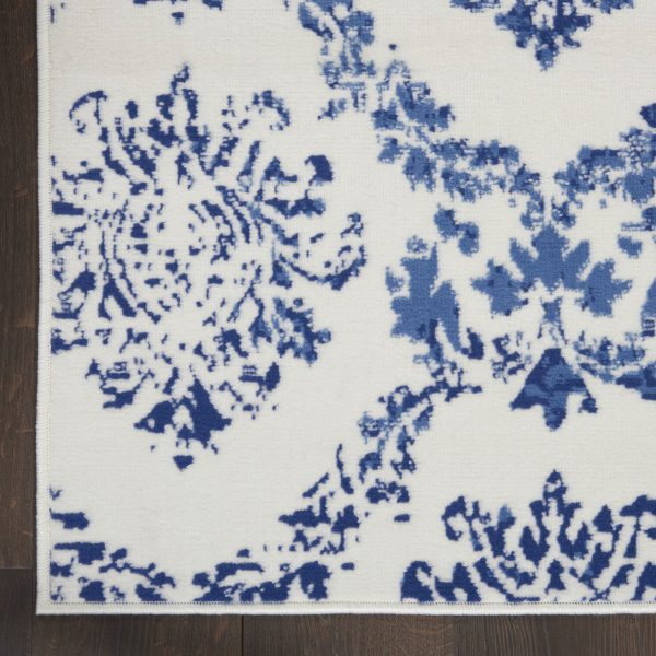 5?x 7?Ivory and Navy Damask Area Rug - Image 3