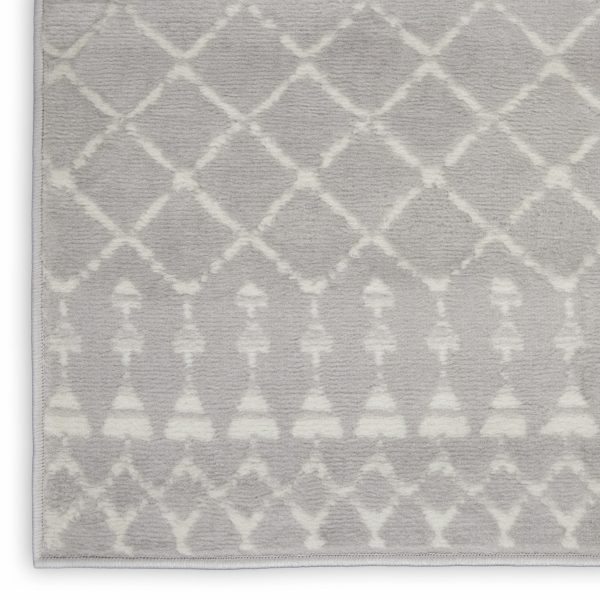 5?x 7?Gray and Ivory Berber Pattern Area Rug - Image 4