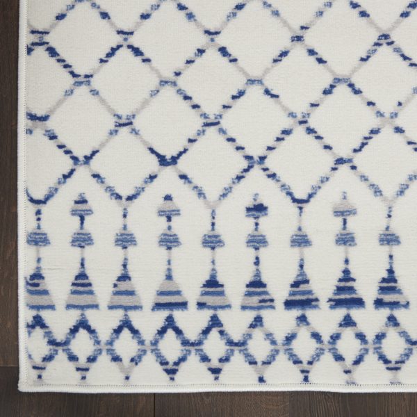 4?x 6?Ivory and Blue Berber Pattern Area Rug - Image 4